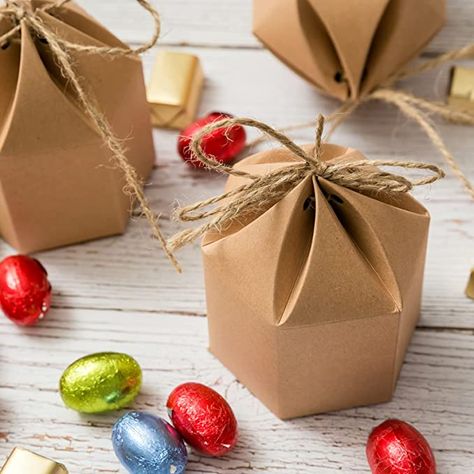 How To Pack Chocolates For Gift, Chocolate Gift Packing, Kraft Paper Packaging, Christmas Gift Packaging, Wedding Candy Boxes, Candy Gift Box, Custom Packaging Boxes, Hexagon Design, Gift Packing