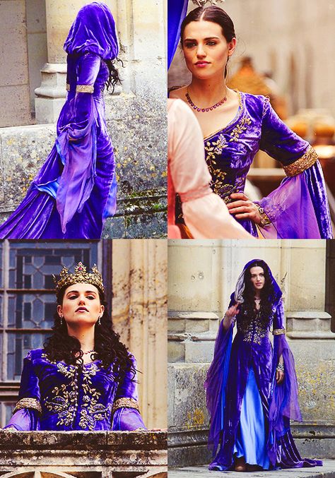 This is DEFINITELY my favorite dress of Morgana's!!!!!! Everything on this dress is just so completely PERFECT!!!!!!!! Absolutely breathtaking!! Stranger In A Strange Land, Morgana Le Fay, Merlin Fandom, Merlin And Arthur, Fantasy Dresses, Katie Mcgrath, Medieval Dress, Fantasy Costumes, Movie Costumes