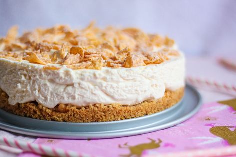 Cereal Milk Cheesecake, Cereal Cheesecake Recipes, Cereal Milk Recipes, Cereal Milk Desserts, Cereal Cheesecake, Baking Store, Marshmallow Cereal, Cereal Dessert, Milk Tart