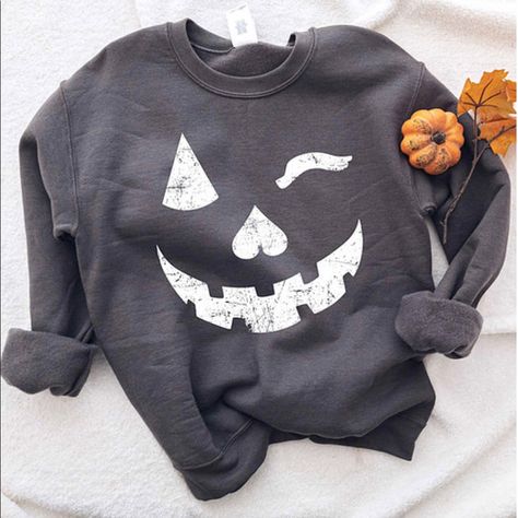 Winking Pumpkin Crewneck Sweatshirt Charcoal Grey Soft S:2-4 M:6-8 L:10-12 If You Would Like Measurements. Feel Free To Comment Charcoal Sweater, Pumpkin Sweatshirts, Pumpkin Face, Pretty Top, Sweatshirt Fabric, Pumpkin Faces, Gildan Sweatshirts, Halloween Looks, Fall Design