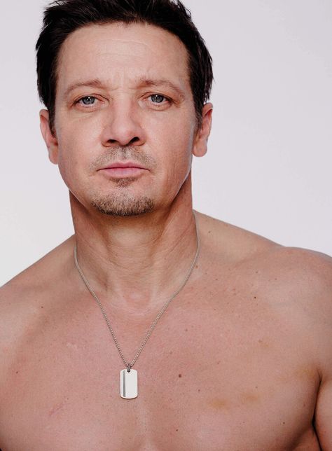 How Jeremy Renner Came Back from the Dead — Men’s Health Jeremy Renner Shirtless, Michelle Name, Face Ideas, Hot Damn, New Photo Download, Clint Barton, Jeremy Renner, Men’s Health, Attractive Guys