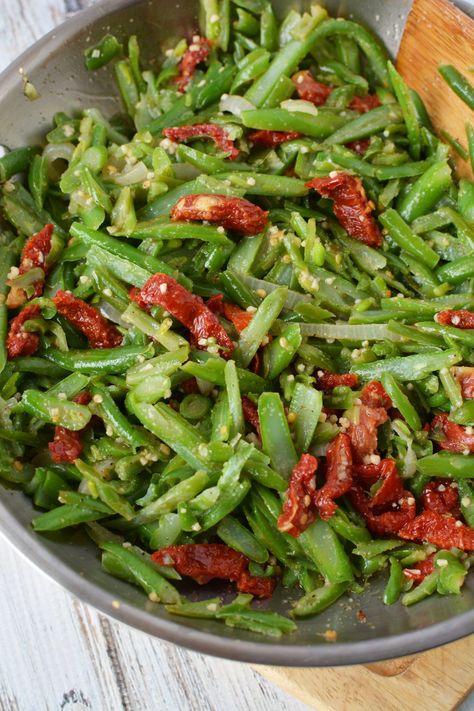 Roasted Green Beans and Tomatoes Spicy Black Beans Recipe, Feta Cheese Recipes Salad, Basmati Rice Pilaf, Cheese Salad Recipes, Beans And Tomatoes, Roasted Red Pepper Pasta, Parmesan Asparagus, Feta Cheese Salad, Tomatoes Recipe