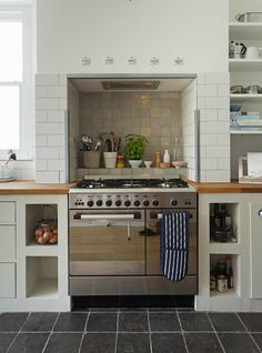 Kitchen Chimney, Kitchen Cooker, Chimney Breast, New House - Kitchen, Country Style Kitchen, Kitchen Fireplace, Kitchen Dinning, Kitchen Plans, Kitchen Diner