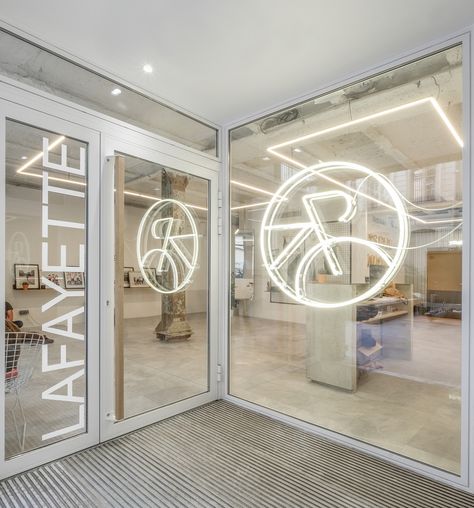 Gallery of LET’s RIDE Lafayette / DAS-studio - 13 Salon Goals, Fitness Center Design, Cycling Studio, Studio Floor Plans, Spin Studio, Tiny Office, Faux Stone Panels, Interiors Photography, Gym Studio