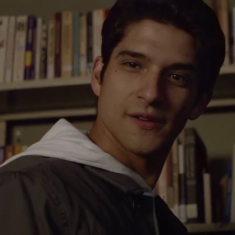 Scott Teen Wolf, Teen Wolf Season 6, Teen Wolf Seasons, Wolf Character, Tyler Posey, Scott Mccall, San Diego Comic Con, Lone Wolf, Relationship Status