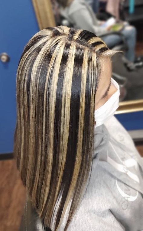 Thick Blonde Highlights On Dark Hair, Blonde Hilights On Dark Brown Hair, Highlights Hair Brunette, Blonde Hair Black Highlights, Chunky Blonde Highlights On Brown Hair, Brown With White Highlights, Blonde Hair With Black Highlights, 2000s Highlights Hair, Blonde With Black Highlights