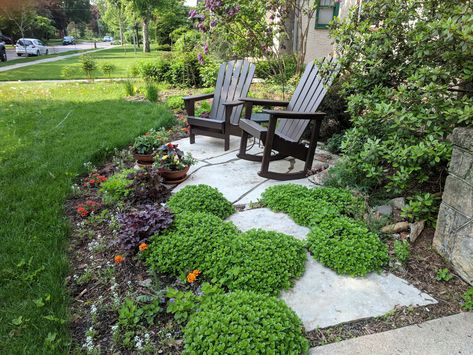 Yard Sitting Area, Yard Benches, Xeriscape Front Yard, Garden Sitting Areas, Outdoor Fire Pit Area, Front Yard Patio, Porch Landscaping, Patio Pavers Design, Front Yard Garden Design