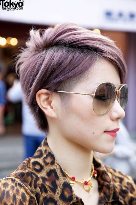 I love the shaved piece in front of the ear:) Purple Pixie Cut, Coloured Pixie Cut, Pixie Cut Round Face, Lavender Hair Colors, Purple Pixie, Fairy Hair, Lavender Hair, Edgy Short Hair, Popular Haircuts