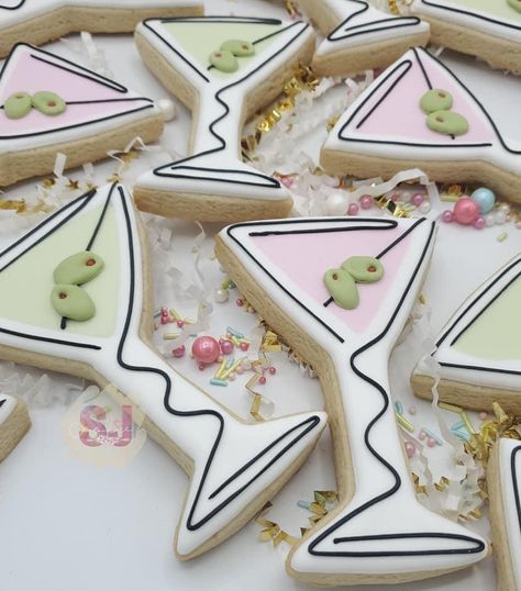 Martini Party, Royal Iced Cookies, Cookie Business, Summer Cookies, Sugar Cookie Designs, Creative Cookies, Cookie Inspiration, Iced Cookies, Cut Out Cookies