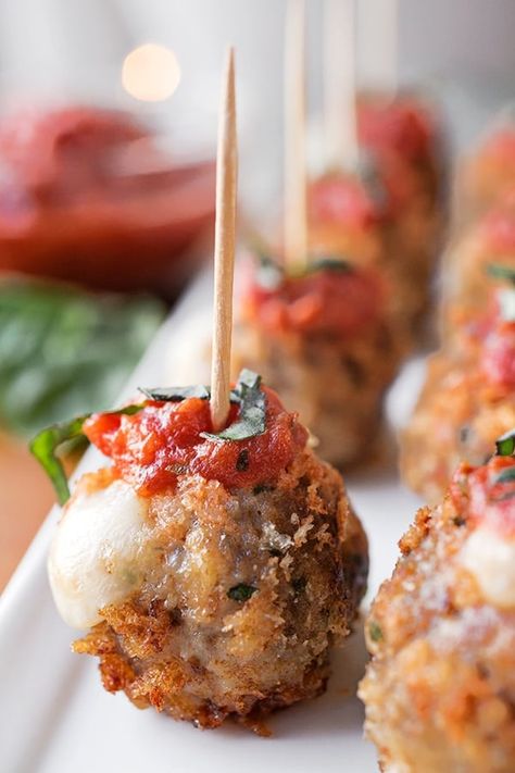 Italian Meatball Appetizer, Caprese Meatballs, Meatballs Stuffed With Mozzarella, Mozzarella Recipe, Stuffed Meatballs, Mozzarella Stuffed Meatballs, Holiday Appetizer, I'm Leaving, String Cheese