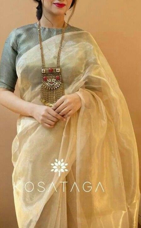 Elegant Sarees Classy, Offwhite Saree With Contrast Blouse, Saree Styling, Long Blouse Designs, Sarees For Girls, Simple Saree Designs, Indian Sari Dress, New Saree Blouse Designs, Blouse Design Images