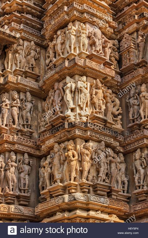 Download this stock image: Famous sculptures of Khajuraho temples, India - H6Y9P4 from Alamy's library of millions of high resolution stock photos, illustrations and vectors. Khajuraho Sculpture, Stone Carving Sculpture, Khajuraho Temple, Natural Wonders Of The World, Temple India, Famous Sculptures, Temple Art, Indian Architecture, Stone Carving