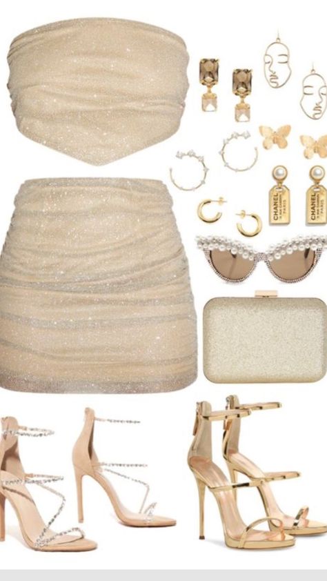 Gold Night Out Outfit, Heels With Gold Dress, Gold Themed Outfit, Glitter Set Outfit, Gold Theme Outfit, Outfits With Gold Heels, Gold Aesthetic Outfit, Luxury Outfits Aesthetic, Gold Glitter Outfit