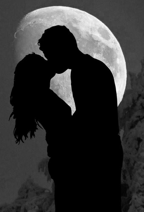 Kissing Silhouette, Ty A Ja, Art Amour, Romantic Artwork, Shadow Images, Black Couple Art, Romantic Wallpaper, Love Wallpapers Romantic, Romantic Paintings