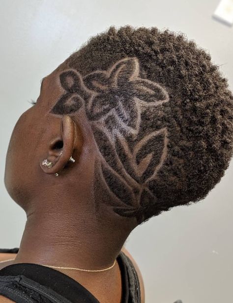 Female Undercut Designs, Short Hair Designs, Pixie Haircut For Thick Hair, Shaved Hair Designs, Tapered Natural Hair, Hair Patterns, Haircut Designs, Shot Hair Styles, Girls Natural Hairstyles