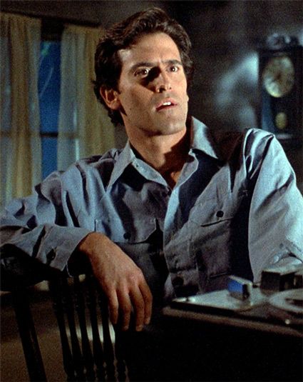 Ash, played by Bruce Campbell in Evil Dead 1,2 and Army of Darkness. Bruce Campbell Evil Dead, Ash Evil Dead, Evil Dead 1981, Ash Williams, Ashley Williams, Horror Movie Icons, I Love Cinema, Bruce Campbell, Evil Dead