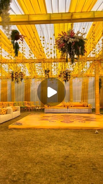 Wedding Decor Tent Ideas, Haldi And Sangeet Decoration, Haldi Sangeet Decoration, Haldi Mehandi Decoration, Wedding Haldi Decoration, Haldi Setup Decor, Sangeet Decoration Ideas, Haldi Design, Haldi Mehndi Decoration