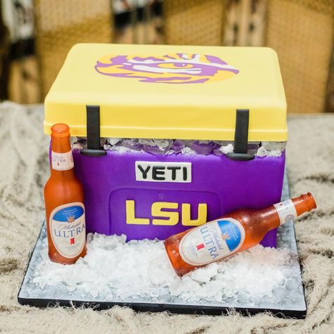 Lsu Cake Birthday, Lsu Grooms Cake, Lsu Cake, Grooms Cake Ideas, Groom Cakes, Cool Birthday Cakes, Wedding Rehearsal Dinner, Graduation Cakes, Lsu Tigers