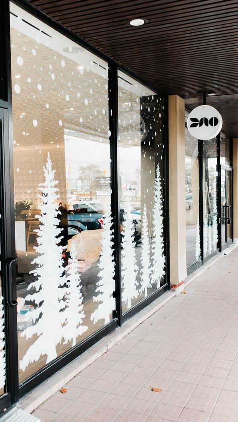 Christmas Store Window, Window Marketing, Winter Window Display, Window Lettering, Ballet Room, Christmas Window Painting, Store Window Display, Christmas Windows, Chalk Lettering