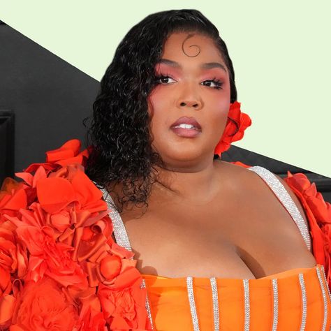 Lizzo just blasted body-shamers on stage (and we're right behind her) | Glamour UK Health Yoga, Hard Breathing, Big Crowd, Glamour Uk, Looking For People, Yoga Health, Beauty Standards, Fitness Health, Lifestyle Changes