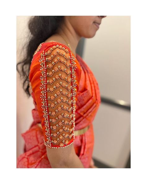 Wedding Blouse Design, Blouse Design Ideas, Gold Blouse Designs, Beauty Tips Hair, Magam Work, Blue Blouse Designs, Silk Saree Blouse Designs Patterns, Netted Blouse Designs, Bridal Blouses