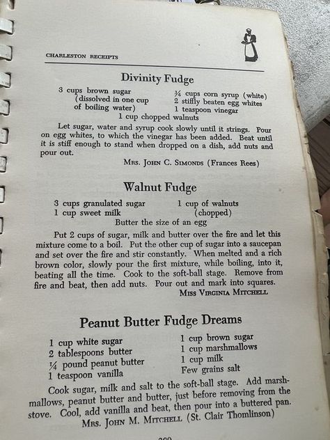 Yum! - Gift of Hospitality—Vintage Recipes Old Fashion Fudge Recipes, Divinity Fudge, Fudge Dessert, Old Fashioned Fudge, Walnut Fudge, Candy Truffles, Candy Recipes Homemade, Christmas Candy Recipes, Fudge Recipe