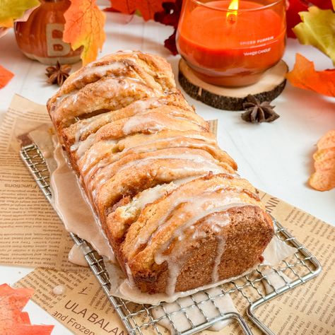 Pumpkin Pull-Apart Loaf - Caitlin's Table Pull Apart Pumpkin Bread, Pull Apart Loaf, Cinnamon Glaze, Healthy Banana Muffins, Pancake Bites, Biscuit Dough, Buttery Biscuits, How To Make Pumpkin, Pull Apart Bread