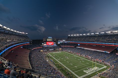 Patriots Stadium, Nfl Stadium, Stadium Wallpaper, Nhl Winter Classic, Stadium Architecture, Nfl Stadiums, New England Patriots Football, Nfl Patriots, Coach Of The Year