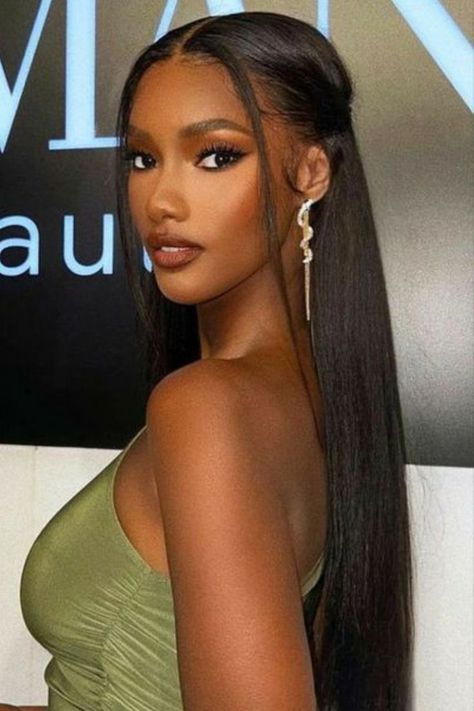 Straight Human Hair Bundles, Brazilian Straight Human Hair, Prom Hair Down, Straight Hair Bundles, Texturizer On Natural Hair, Trendy Hair Color, Hair Problems, Baddie Hairstyles, Straight Human Hair