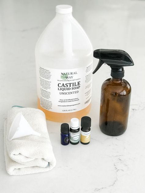 Quartz Cleaner, Castile Soap Recipes, Essential Oil Cleaner, Diy Cleaning Spray, Counter Spray, Counter Cleaner, Diy Counter, Kitchen Spray, Homemade Cleaners