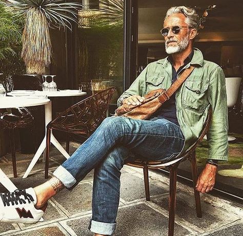 Old Man Fashion, Older Mens Fashion, Style Gentleman, Men Over 50, Older Man, Stylish Men Casual, Clothes Closet, Men Street, Men Fashion Casual Outfits