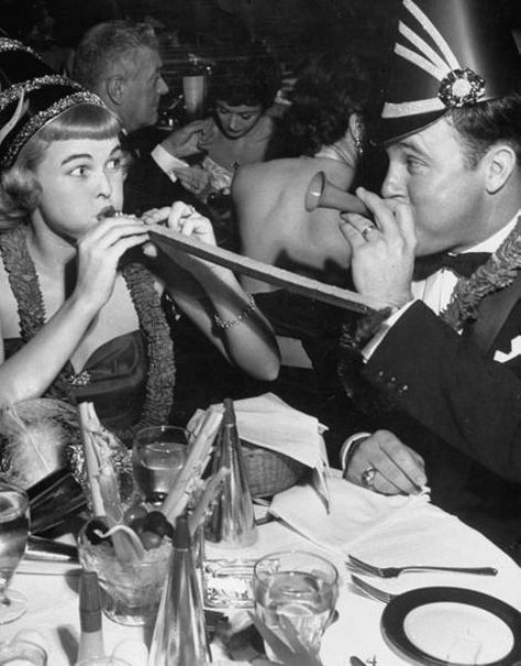 1952 New Year's Eve New Years Eve Traditions, Funny Vintage Photos, New Year's Party, New Years Traditions, New Year Pictures, Auld Lang Syne, New Year Photos, Burning Questions, Beltane