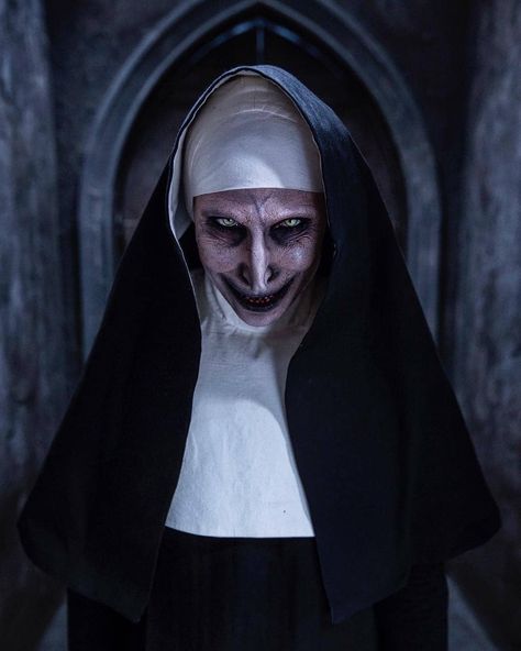 The Nun 2, Scary Nun, The Conjuring Annabelle, Beautiful Demon, Conjuring 2, Doll Horror, Ghost Movies, Horror Photos, The Nun