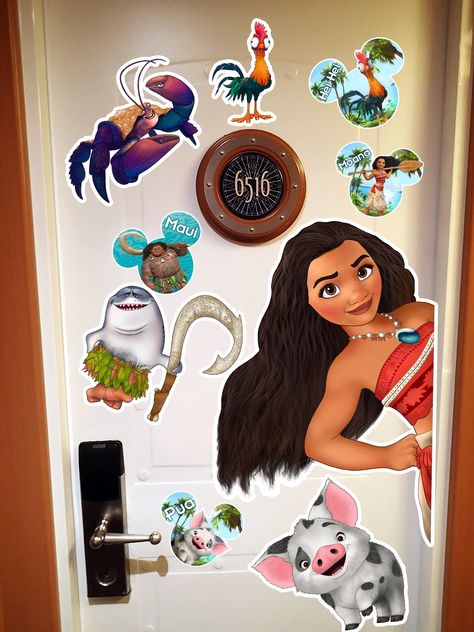 Disney Cruise Door Decorations Moana, Moana Door Decoration, Hei Hei And Pua, Disney Doors, Cruise Door Decorations, Disney Cruise Door Decorations, Disney Cruise Magnets, Moana Pua, Moana Maui