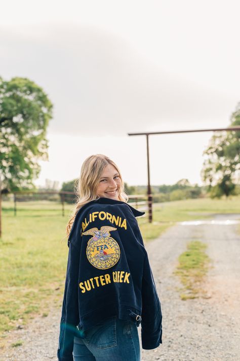 Senior Photos Ffa Jacket, Senior Pictures With Ffa Jacket, Senior Ffa Pictures, Senior Picture Ideas Ffa Jacket, Ffa Senior Pictures Livestock, Ffa Jacket Senior Pictures, Ffa Senior Picture Ideas, Senior Picture Ideas Ffa, Western Graduation Pictures