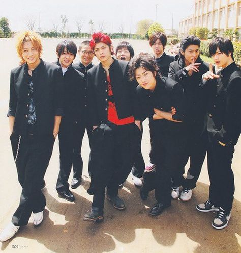 Delinquent Aesthetic, Japanese Delinquent, Bosozoku Fashion, Boys Aesthetic Outfits, Crows Zero, Japanese Uniform, 2000s Japanese Fashion, Gang Culture, Drama Fashion