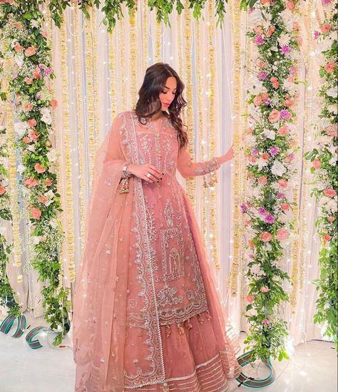 Wedding Fits, Pakistan Dress, Desi Dress, Desi Wedding Dresses, Asian Wedding Dress, Pakistani Clothes, Pakistani Wedding Outfits, Desi Fashion Casual, Pakistani Fancy Dresses