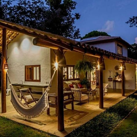 Small Country Homes, Hacienda Homes, Houses In Mexico, Hacienda Style Homes, Mexico House, Rest House, Hacienda Style, Spanish Style Homes, Tropical House