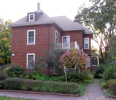 Amelia Earhart's Home In Medford Mass Medford Massachusetts, Boston History, Amelia Earhart, Boston Massachusetts, The 1920s, In Boston, Massachusetts, New England, Places To Go