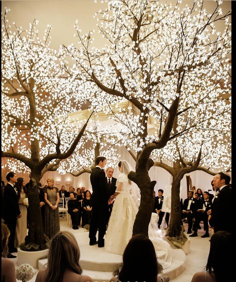 Wedding Tree Centerpiece, White Tree Branch Centerpiece, Wedding Trees Indoor, Trees Wedding Decor, Tree Centerpieces Wedding, Tree Branch Centerpieces, Christmas Grotto, Wedding Trees, Games Group