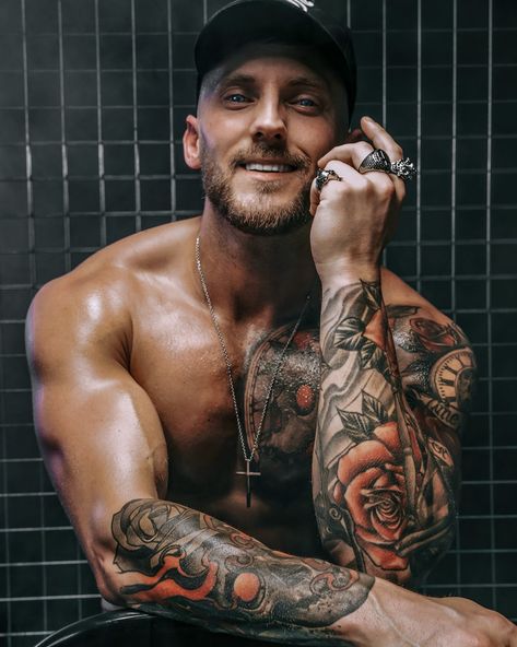 Shane Crommer (@shane_crom) Shane Crommer, Men With Tattoos, Heavenly Bodies, Eat Pizza, Man And Dog, Online Coaching, Happy People, A Tattoo, S Models