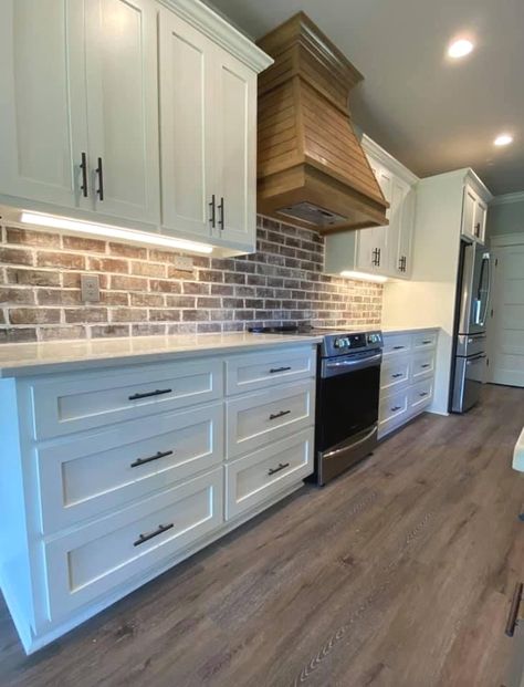 #modernfarmhouse #farmhouse #farmhousehomedecor #rustic White Counter Tops With Wood Cabinets, Brick Backsplash White Cabinets, Fancy Kitchen Ideas, Kitchen Decorations Ideas, Simple Kitchen Decor, Decoration Ideas Kitchen, Kitchen Decor Diy, Kitchen Glam, Backsplash Kitchen White Cabinets