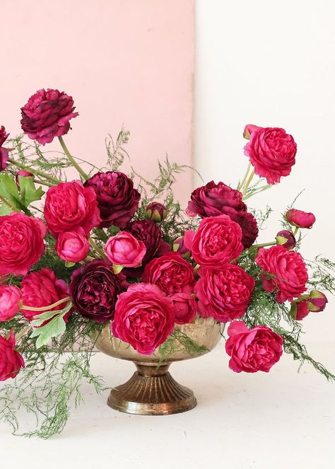 Vintage Wedding Centerpieces, Ranunculus Flower, Magenta Wedding, Magenta Flowers, Bridal Bouquet Fall, Silk Flowers Wedding, Vintage Wedding Decorations, Flower Spray, Craft Night