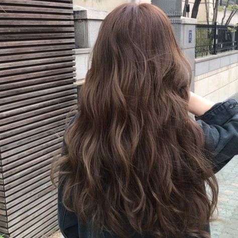 Brownish Hair, Long Hair Perm, Brown Wavy Hair, Rambut Brunette, Brown Hair Inspo, Boring Hair, Permed Hairstyles, Long Wavy Hair, Asian Hair