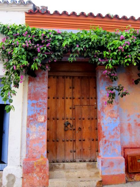 #Cartagena Doors...taking photos of doors in the colonial, walled city is seriously addictive! Cartagena Doors Old Town, Columbia South America, Visit Colombia, Casas Coloniales, Walled City, South America, Old Town, House Exterior, Doors