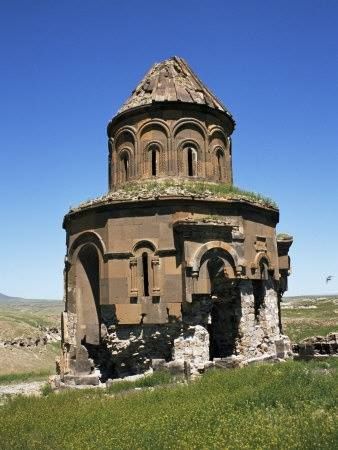 Armenian Church, Eastern Turkey, Empire Ottoman, Abandoned Churches, Byzantine Architecture, Armenian Culture, Concrete Building, Old Churches, Travel Wishlist