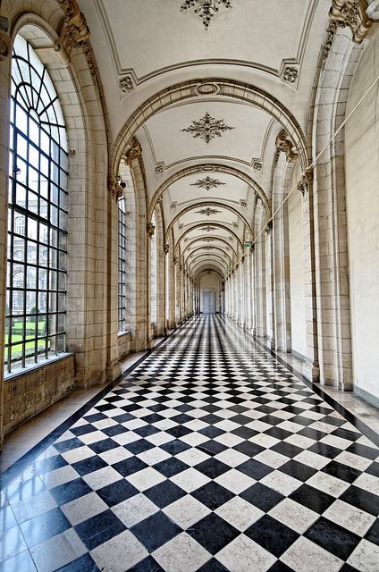 Gallery Hallway, Gray Interiors, Loire Valley France, Castles Interior, Chateau France, Loire Valley, France Travel, Versailles, Art And Architecture