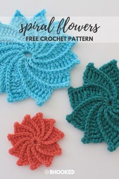 Crochet Flower Dishcloth, Crochet Flowers Free Pattern For Hats, Crochet 3d Flowers Free Pattern, Kitsch Crochet, Spiral Crochet Pattern, Spiral Crochet, Lavender Fabric, Quick Crochet Projects, Crochet Hot Pads