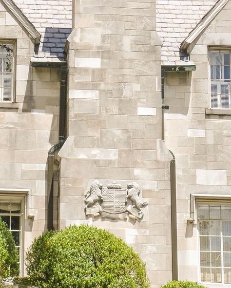 Aged Smooth Face Indiana Limestone Panels Indiana Limestone House Exterior, Exterior Limestone, Limestone House Exterior, Limestone Veneer, Small Luxury Homes, Limestone Cladding, Stone Veneer Exterior, Indiana Limestone, Limestone House