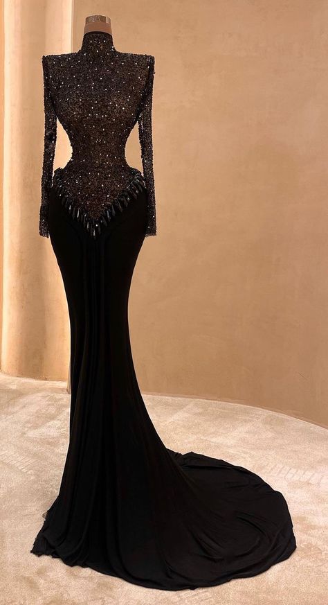 Luxury Black Dramatic Evening Dress, Luxury Fitted Black Evening Dress, Luxury Gothic Evening Dress, Luxury Black Dress, Luxury Fitted Gothic Gown, Black Luxury Velvet Evening Dress, Award Show Dresses, Classy Gowns, Stunning Prom Dresses